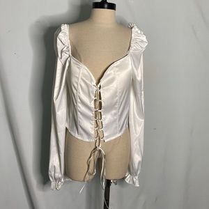 Carmin Miss Lola White Puff Sleeves